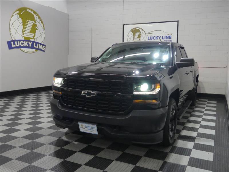 Used 2018 Chevrolet Silverado 1500 W/T w/ Black Out Edition AWD/4WD image 4