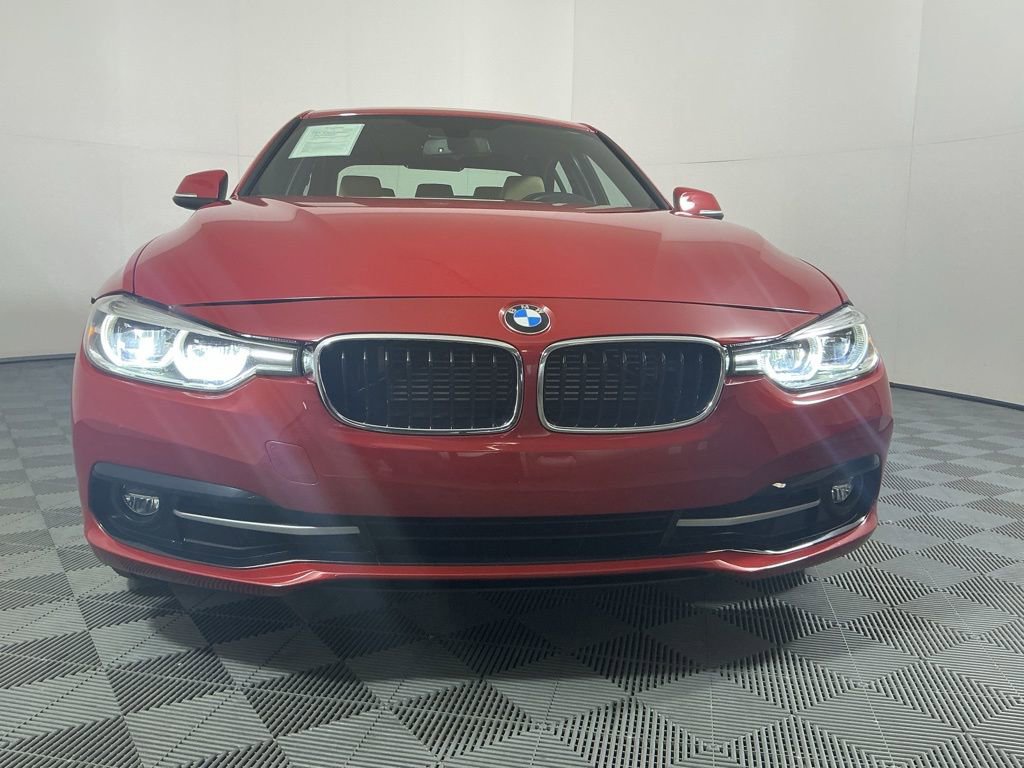 Used 2018 BMW 330e w/ Convenience Package image 3