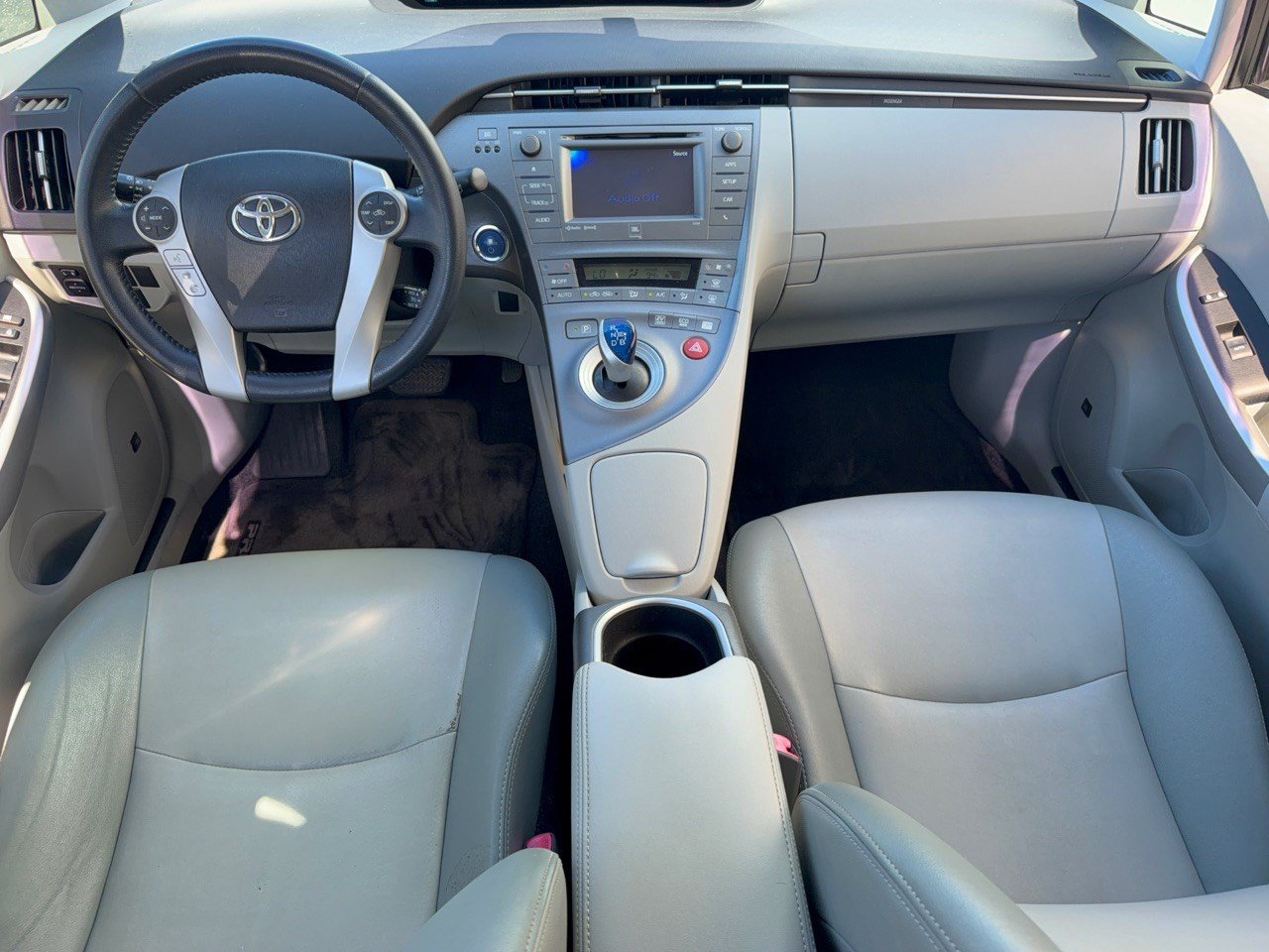 Used 2013 Toyota Prius Four FWD image 17