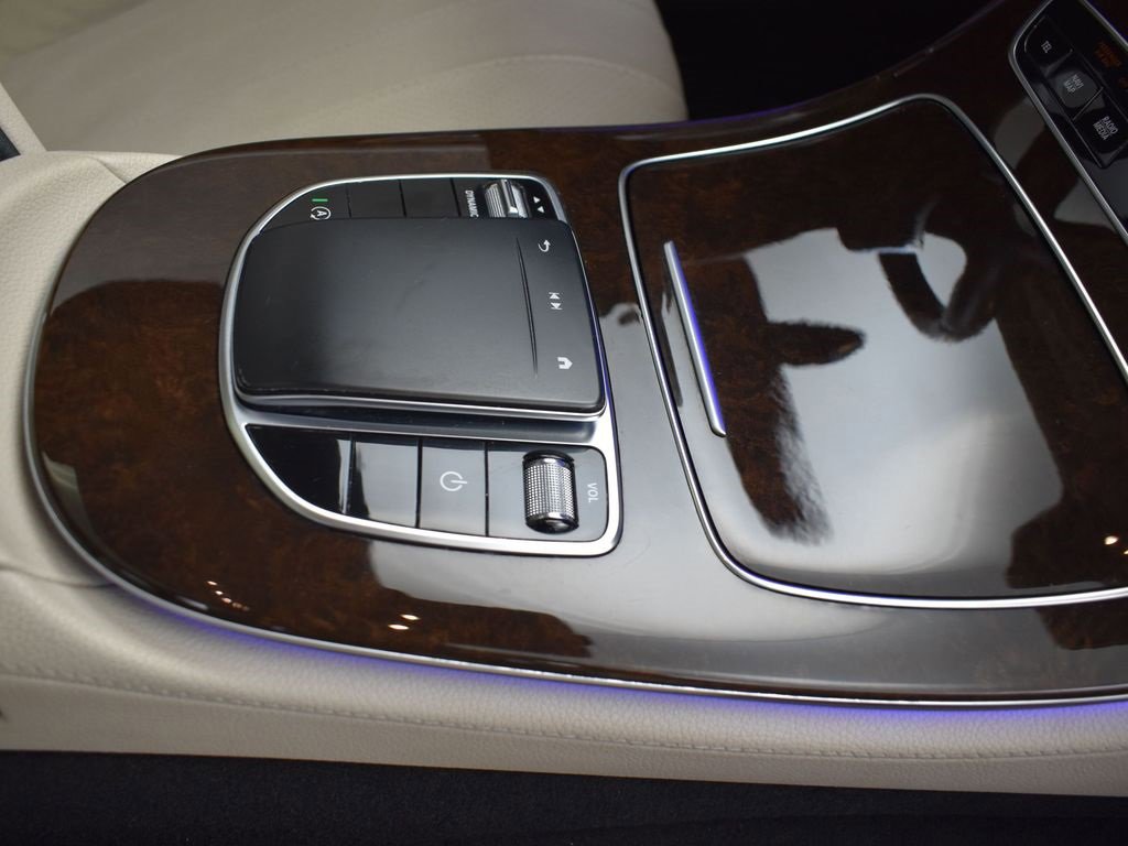 Used 2021 Mercedes-Benz E 350 Sedan image 24