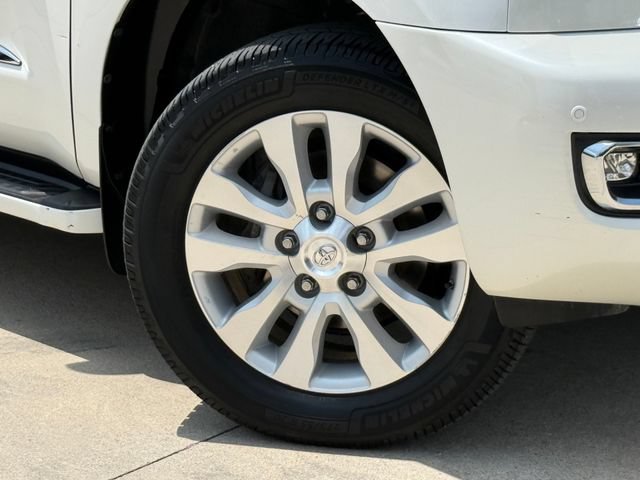 Used 2021 Toyota Sequoia Platinum AWD/4WD image 2