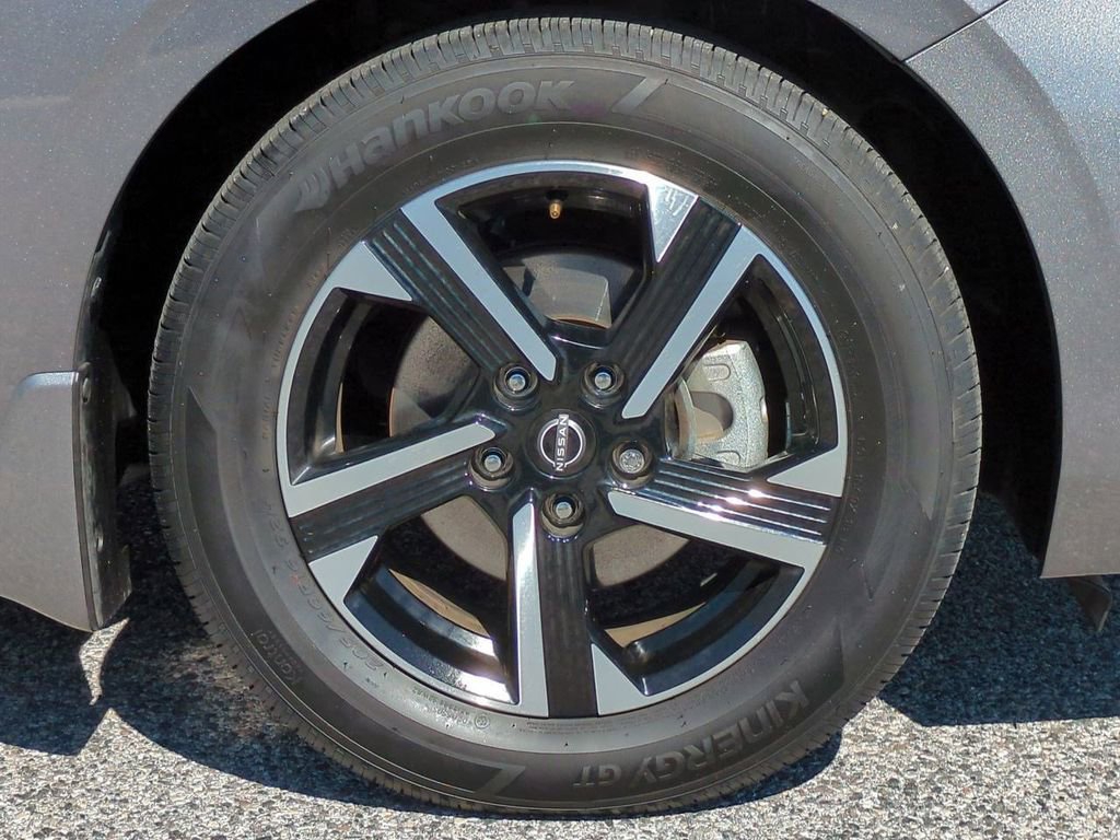 Certified 2025 Nissan Sentra SV w/ Lighting Package image 11