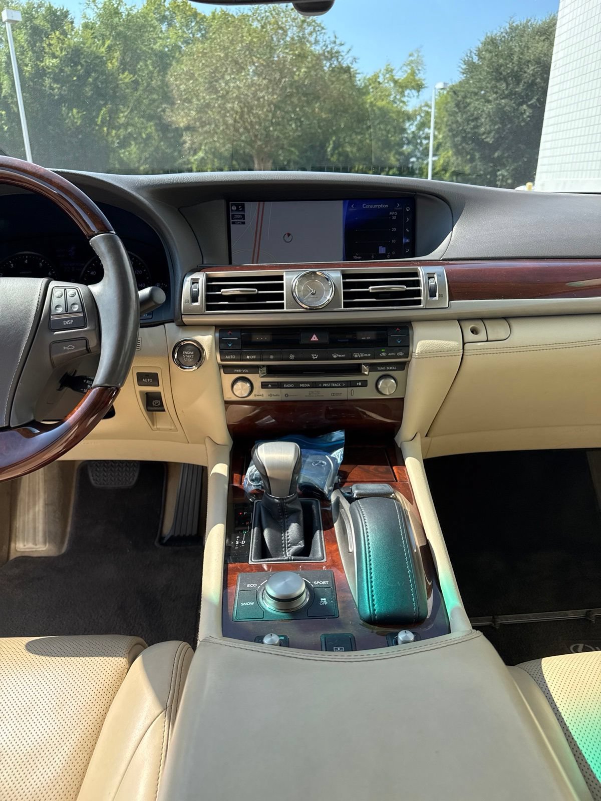 Used 2016 Lexus LS 460 L RWD image 9