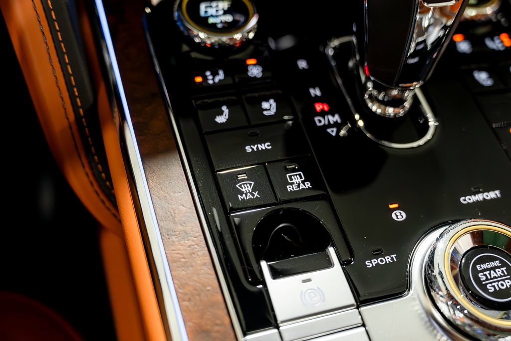 Used 2023 Bentley Flying Spur W12 AWD/4WD image 59