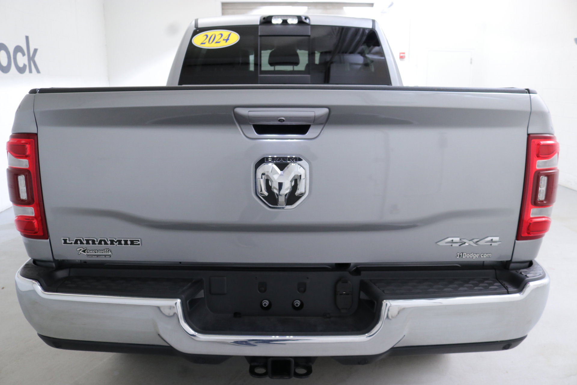 Used 2024 RAM 3500 Laramie w/ Chrome Bumper Package image 7