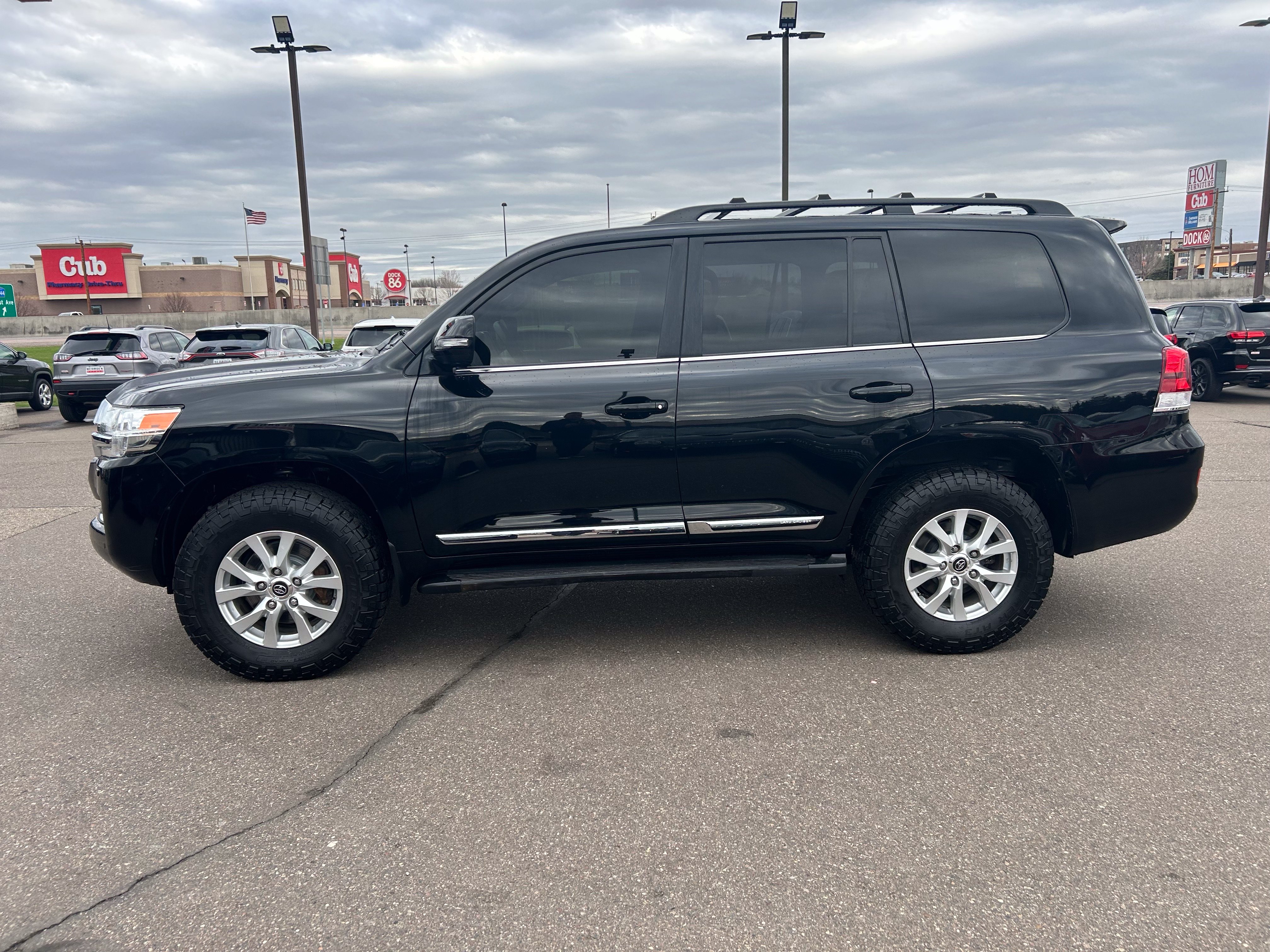 Used 2016 Toyota Land Cruiser AWD/4WD image 33