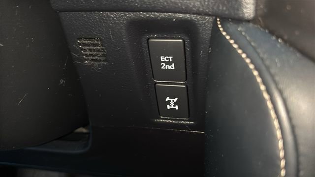 Used 2023 Lexus GX 460 Premium w/ Accessory Package image 16