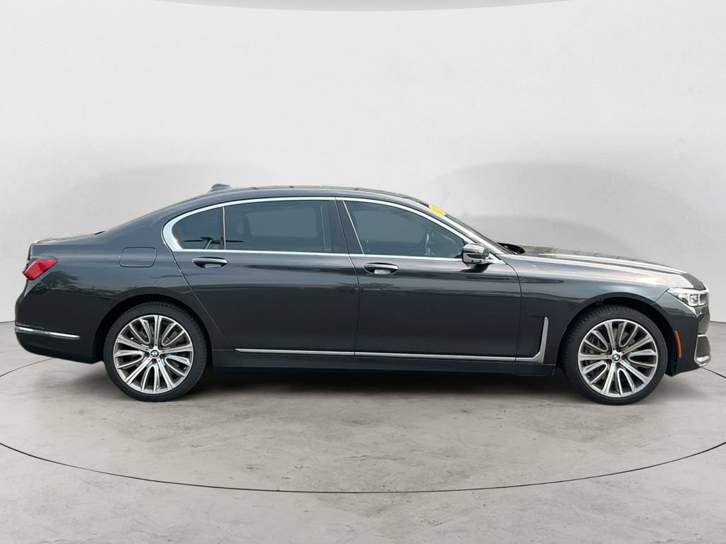 Used 2022 BMW 750i xDrive w/ Luxury Rear Seating Package AWD/4WD image 4