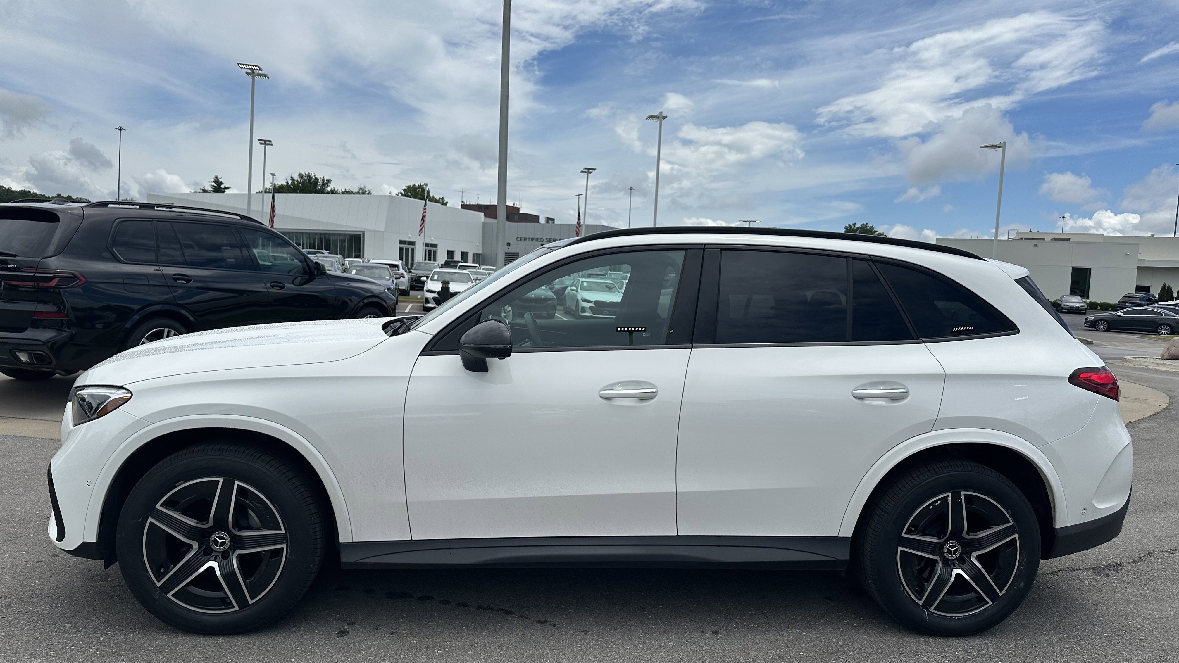 Used 2025 Mercedes-Benz GLC 300 4MATIC image 7