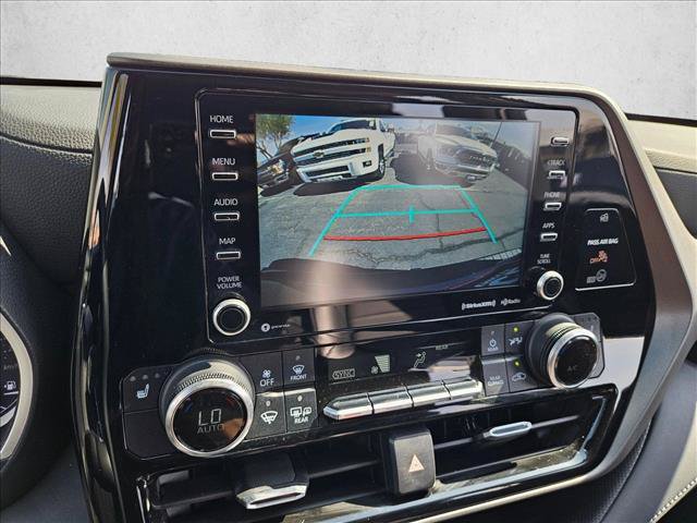 Used 2022 Toyota Highlander XLE FWD image 13