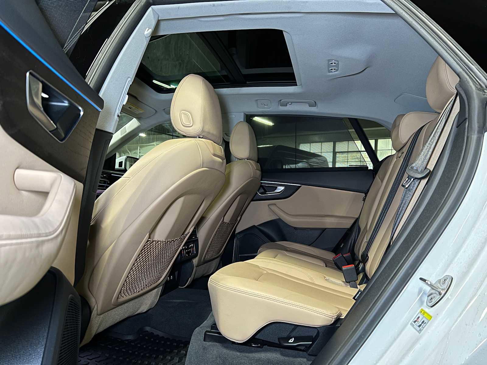 Used 2022 Audi Q8 Prestige image 21