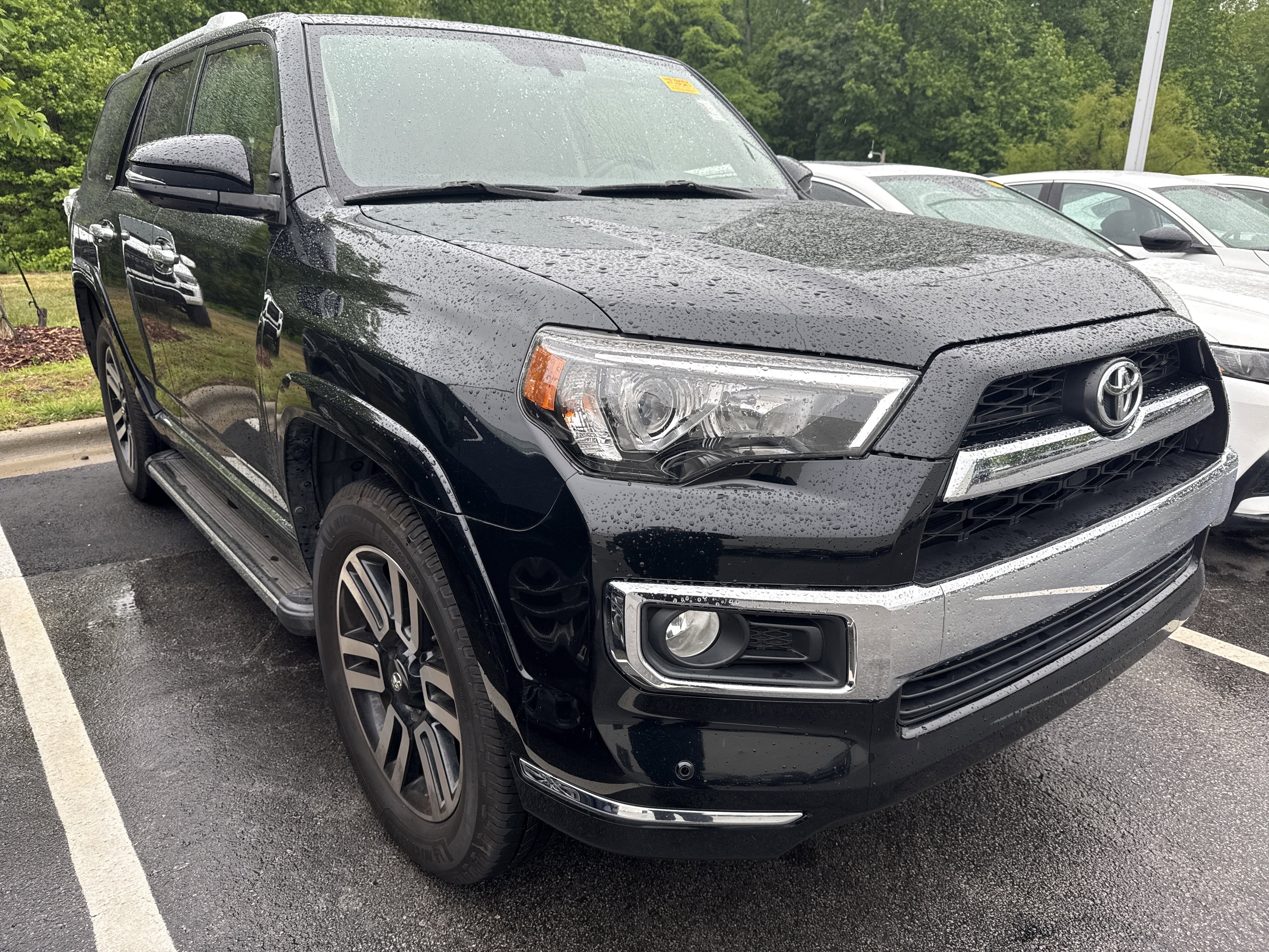 Used 2016 Toyota 4Runner Limited AWD/4WD image 2