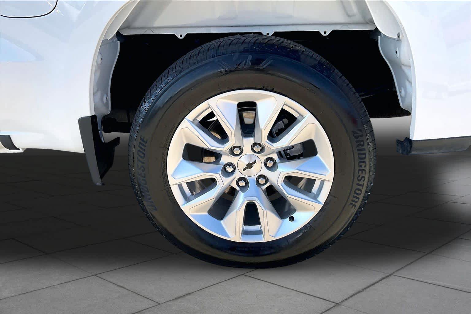 Certified 2025 Chevrolet Silverado 1500 Custom RWD image 11