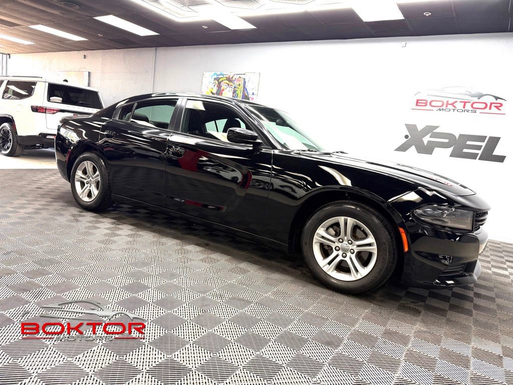 Used 2022 Dodge Charger SXT RWD image 1