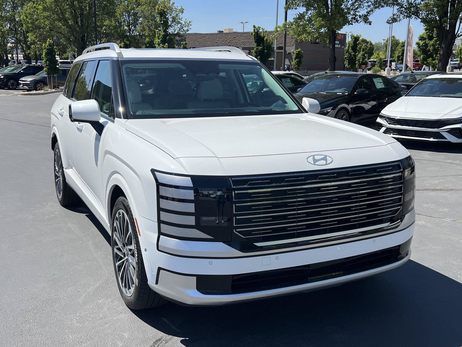 Certified 2026 Hyundai Palisade Calligraphy AWD/4WD image 4