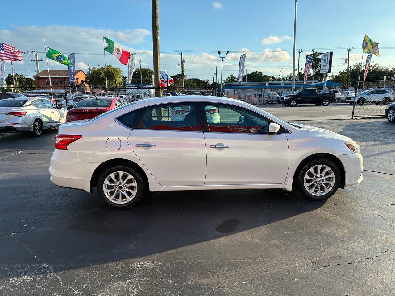 Used 2018 Nissan Sentra SV FWD image 12