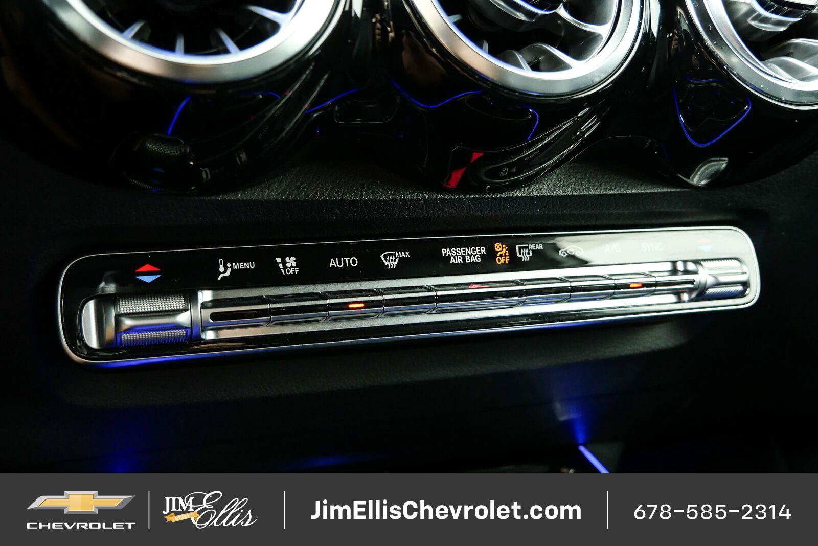 Used 2022 Mercedes-Benz GLB 250 w/ Premium Package Lite image 15