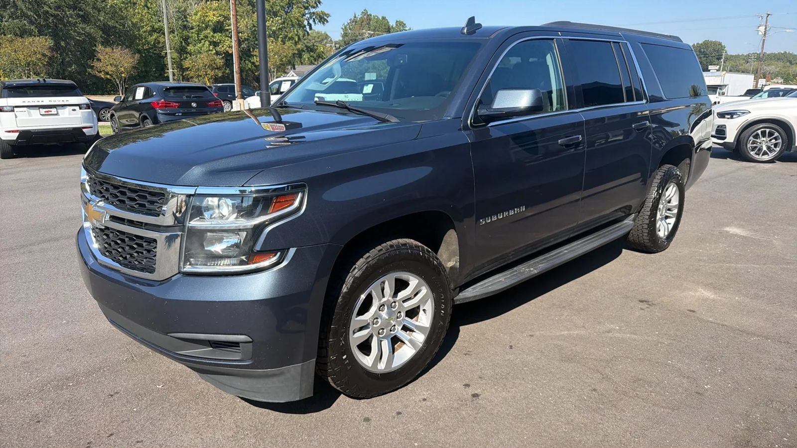 Used 2019 Chevrolet Suburban LT AWD/4WD image 3