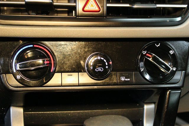 Used 2024 Kia Seltos LX image 24