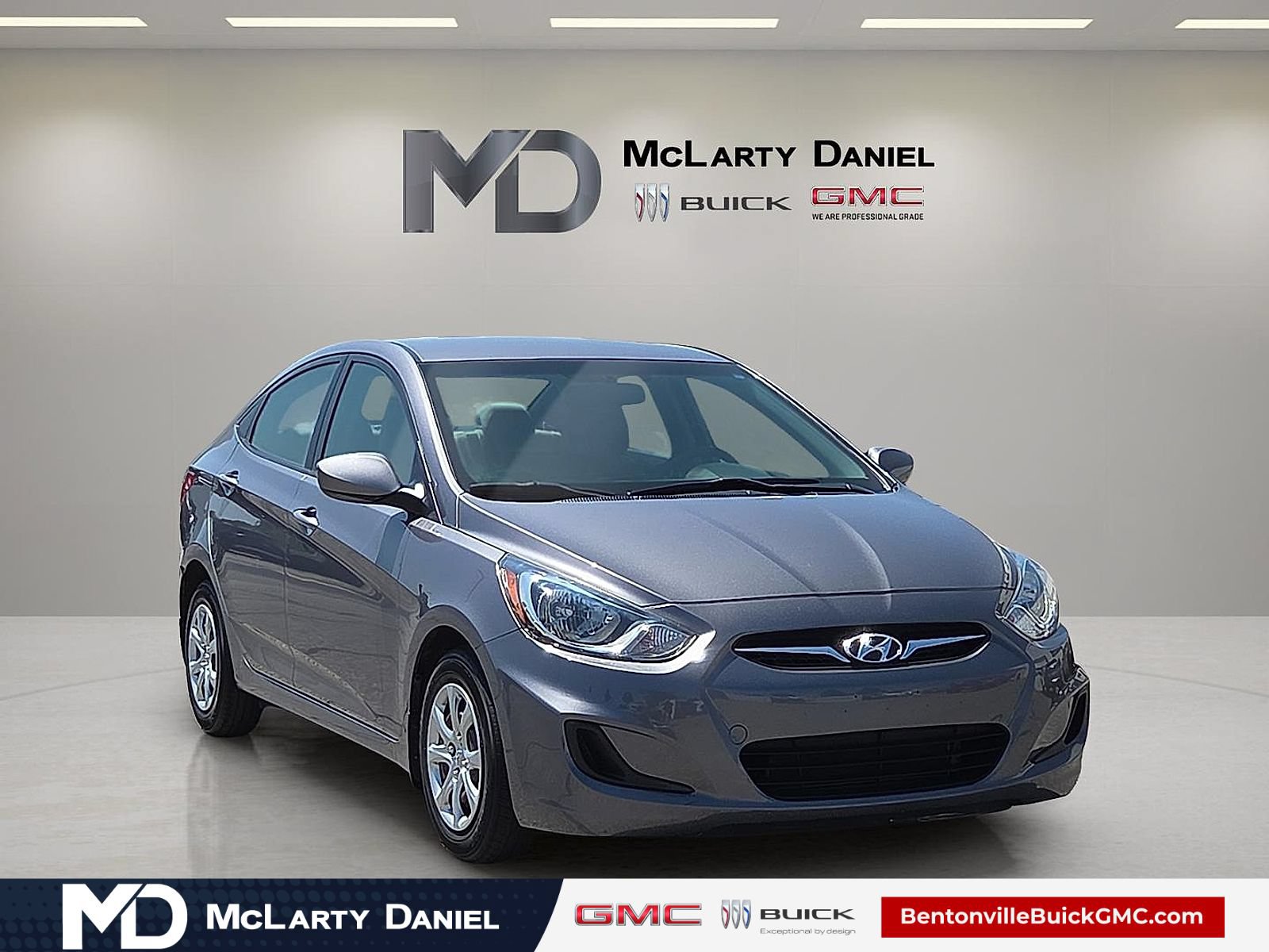 Used 2013 Hyundai Accent GLS FWD video 1