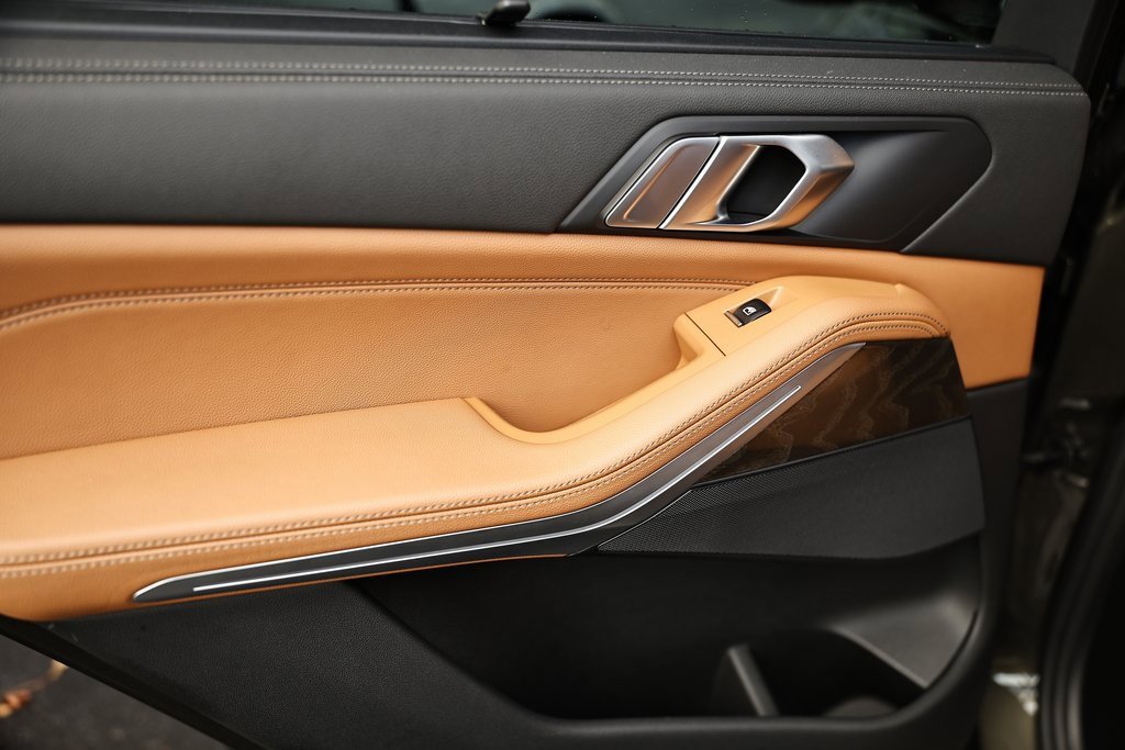 Used 2022 BMW X5 xDrive40i w/ M Sport Package image 24