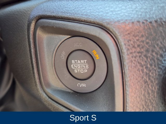 Used 2024 Jeep Wrangler Unlimited Sport AWD/4WD image 35