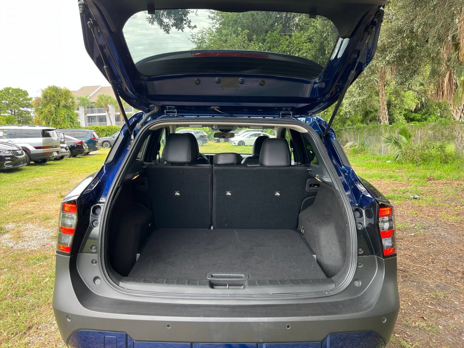 Used 2026 Nissan Kicks SR FWD image 28