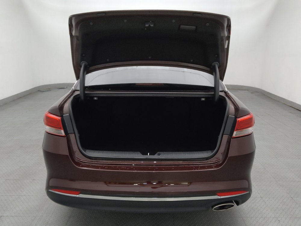 Used 2018 Kia Optima LX FWD image 29