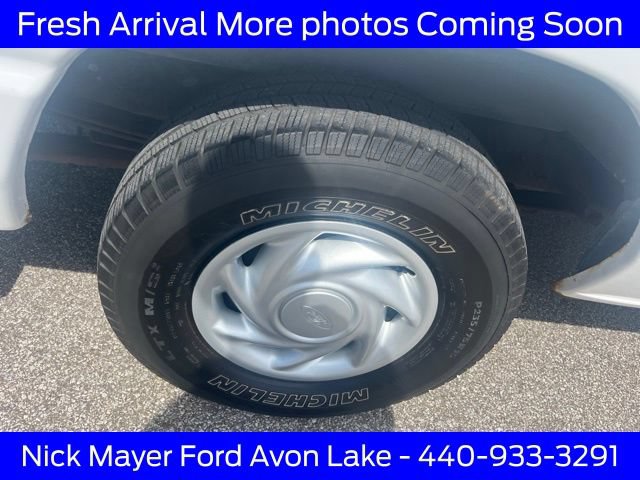 Used 2002 Ford E-150 and Econoline 150 RWD image 14