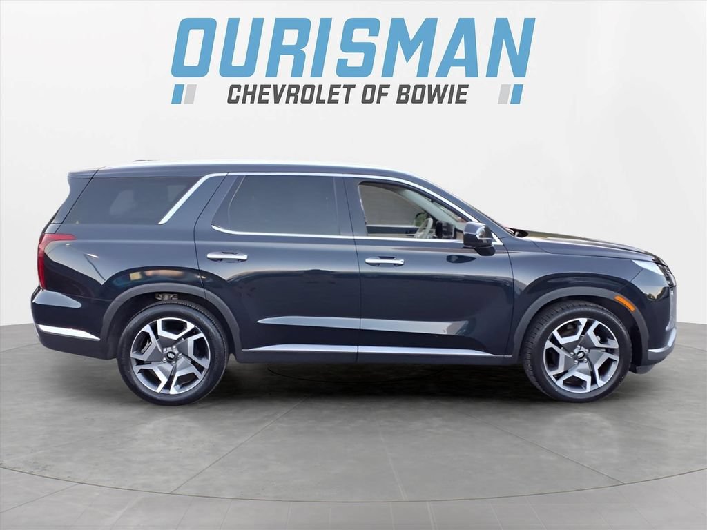 Used 2024 Hyundai Palisade Limited FWD image 2