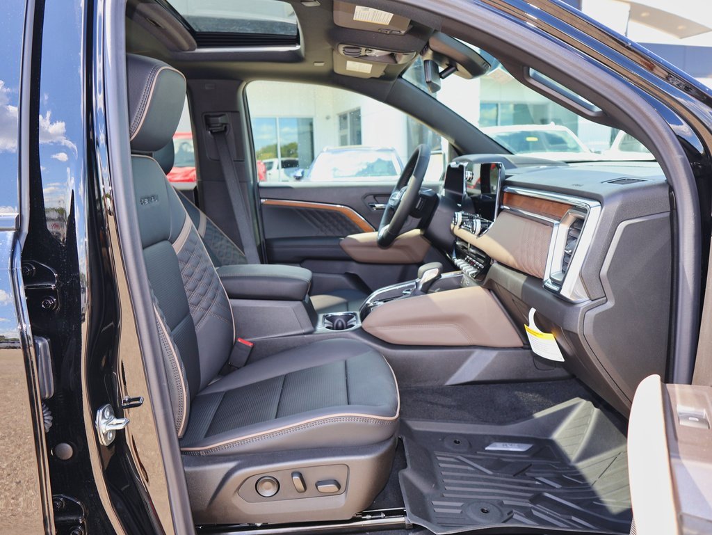 New 2026 GMC Canyon Denali w/ LPO, Denali Black Edition image 28