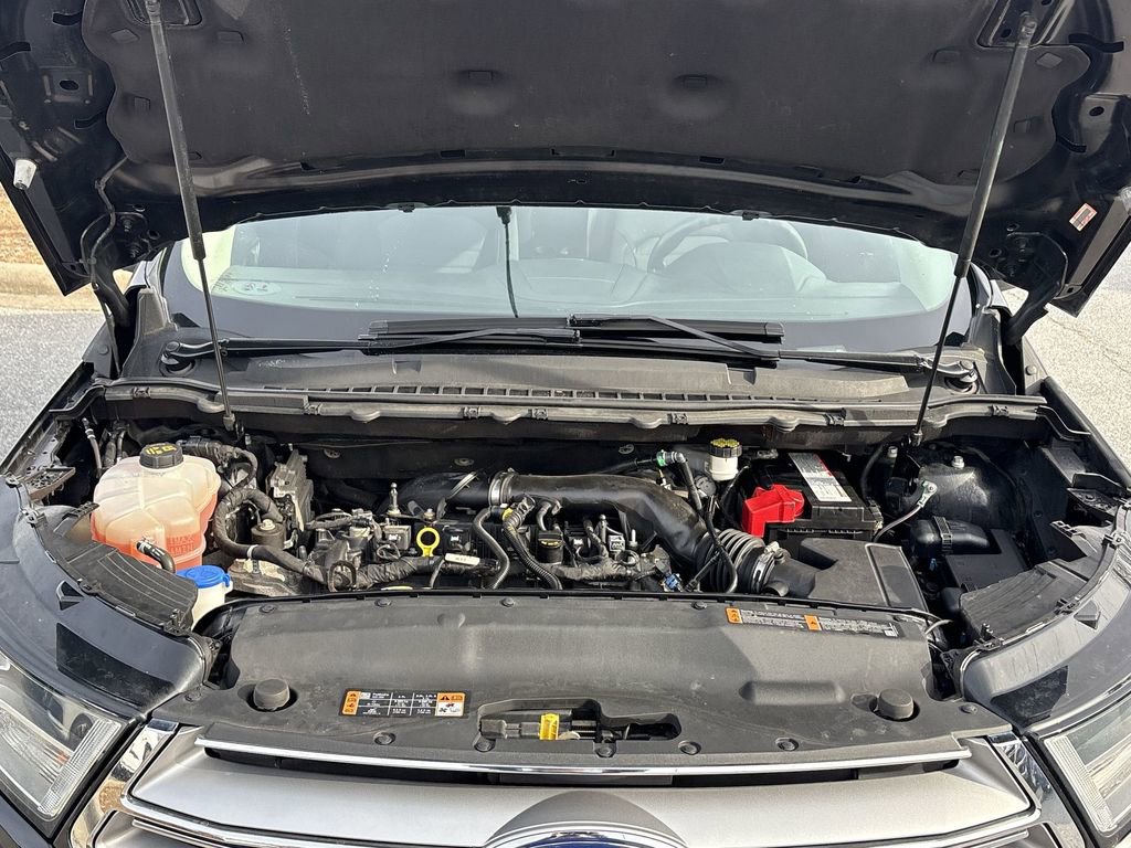 Used 2018 Ford Edge SE image 31