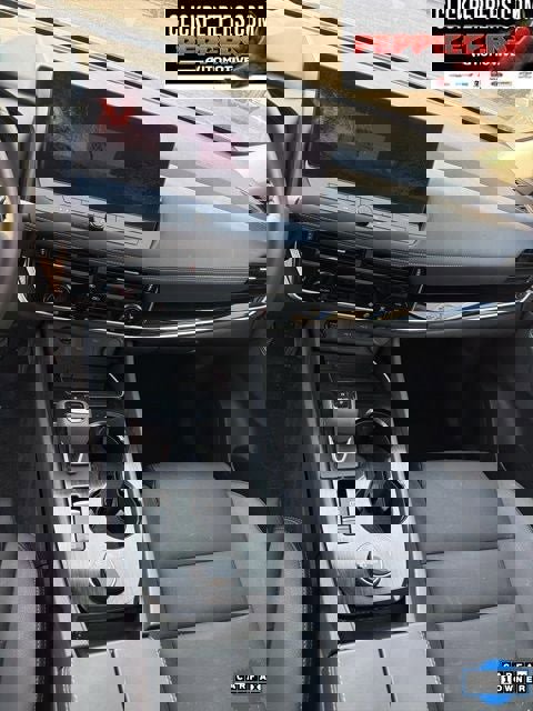 Used 2025 Nissan Rogue SL w/ Tech Package image 8