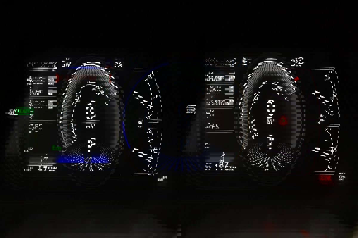 Used 2023 Lexus UX 250h AWD w/ Accessory Package (Z2) image 17