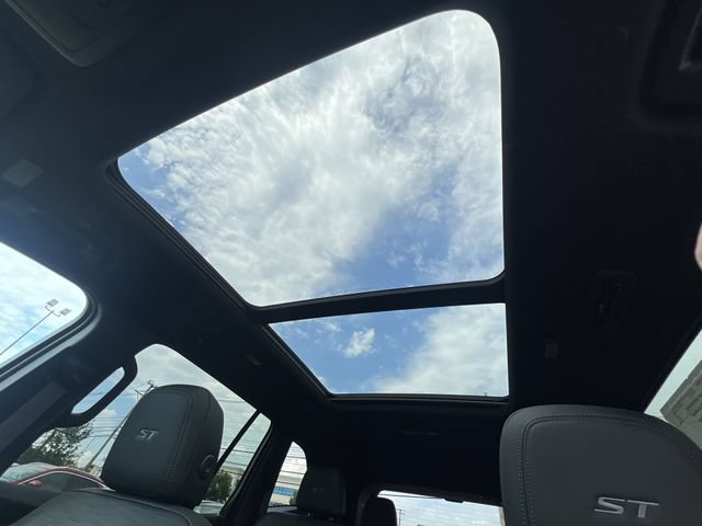 New 2026 Buick Enclave Sport Touring w/ Power Package FWD image 25