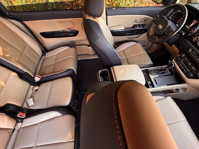 Used 2015 Kia Sedona SX FWD image 33