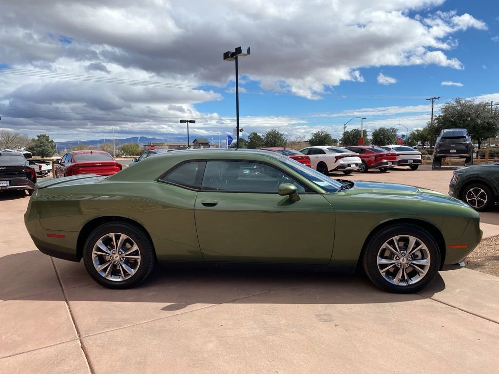Used 2021 Dodge Challenger SXT AWD/4WD image 10