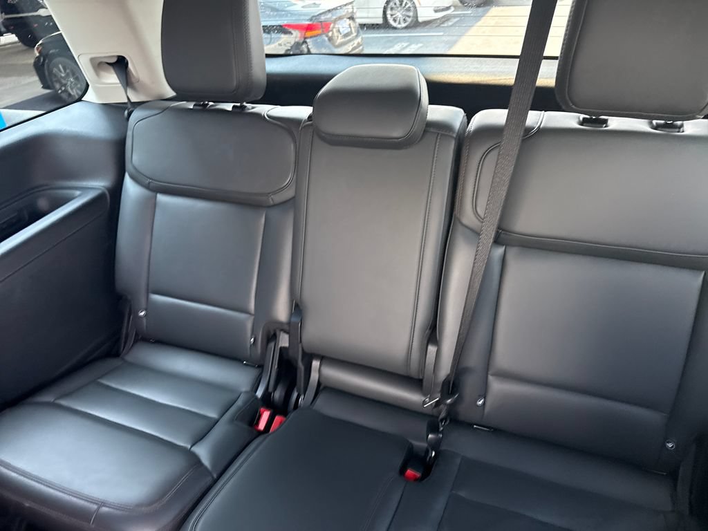 Used 2025 Ford Expedition Active AWD/4WD image 32