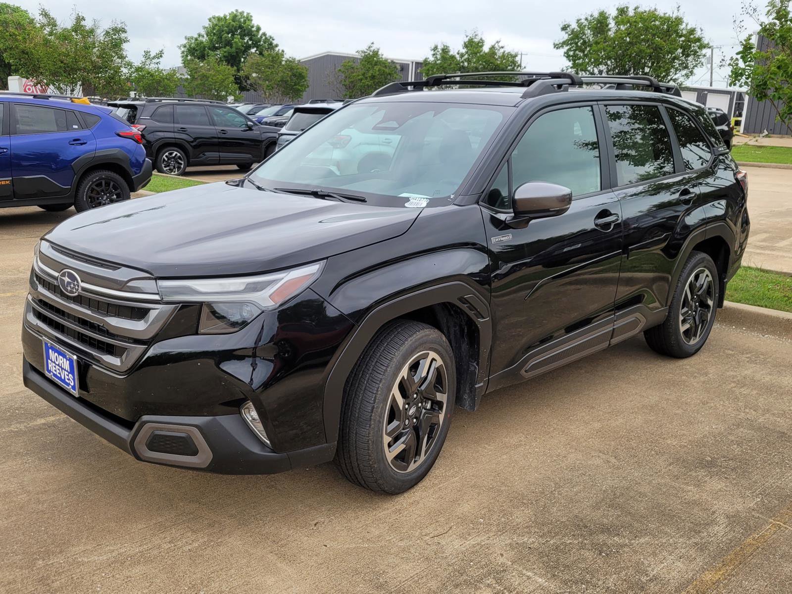 Used 2025 Subaru Forester Limited AWD/4WD image 1