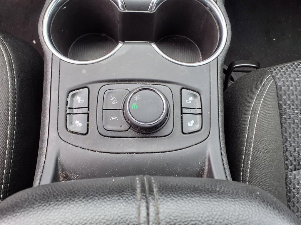 Used 2022 GMC Terrain SLE w/ Driver Convenience Package image 15