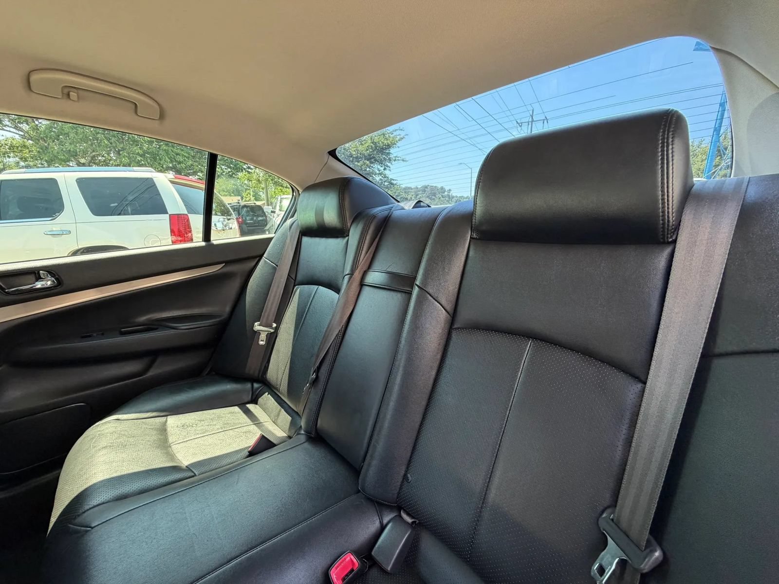 Used 2015 INFINITI Q40 AWD image 18