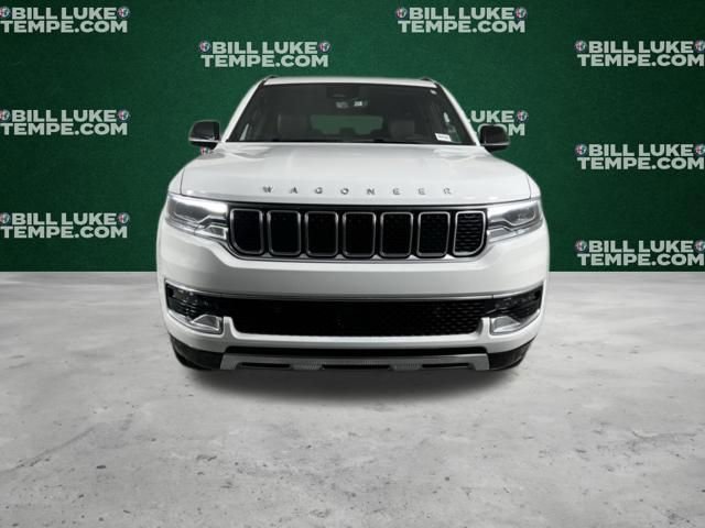 Used 2023 Jeep Wagoneer L Series III w/ Preferred Equipment Group AWD/4WD image 4