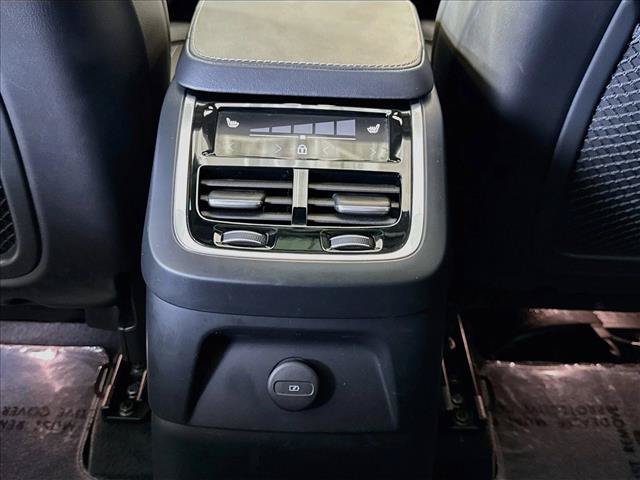 Used 2024 Volvo XC90 T8 Ultimate w/ Protection Package Premier AWD/4WD image 24