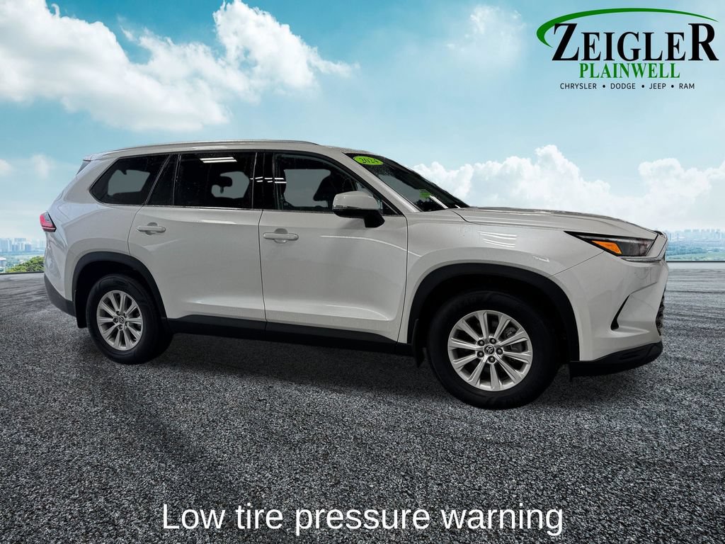Used 2024 Toyota Grand Highlander AWD image 7
