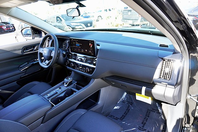 New 2026 Nissan Pathfinder SV FWD image 17