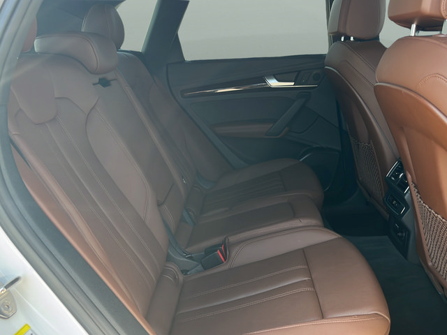 Used 2019 Audi Q5 Premium AWD/4WD image 16