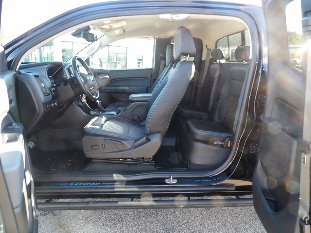 Used 2022 Chevrolet Colorado Z71 w/ Trail Boss Package image 13