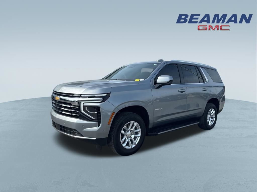 Used 2025 Chevrolet Tahoe LT AWD/4WD image 3