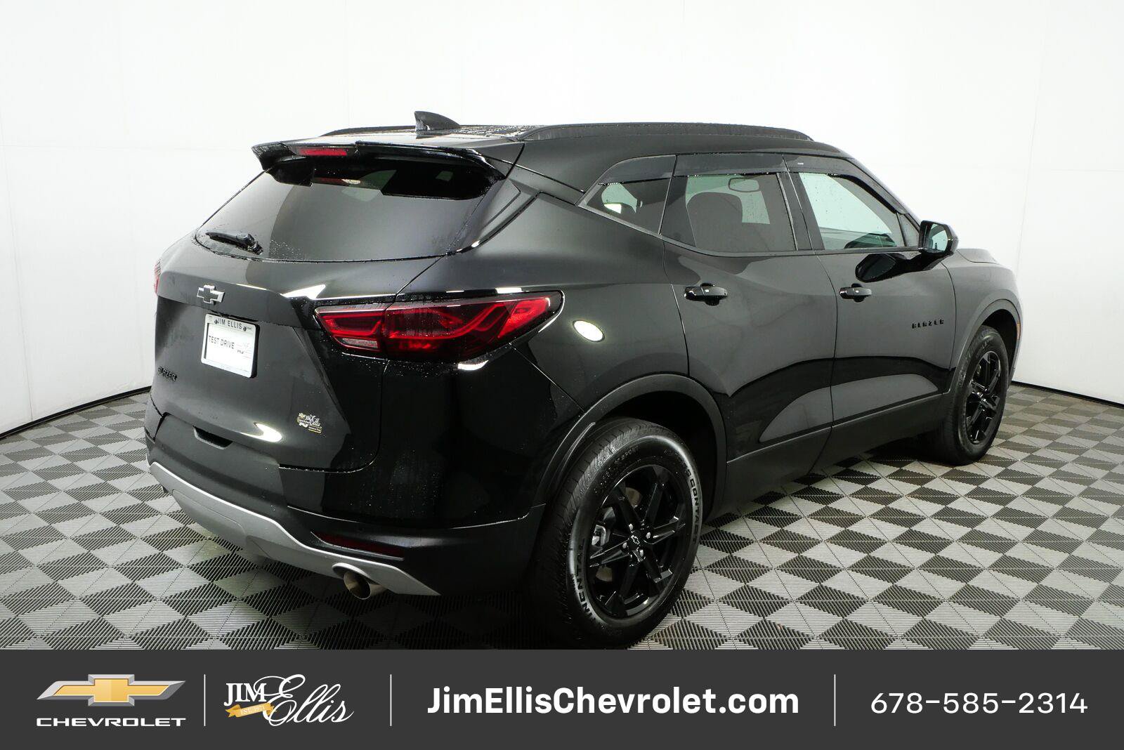 Certified 2024 Chevrolet Blazer LT w/ Convenience Package FWD image 3