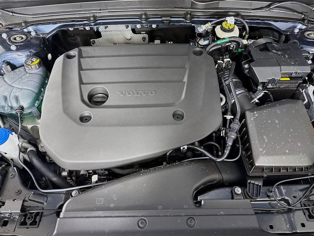 New 2026 Volvo XC40 B4 Core FWD image 31